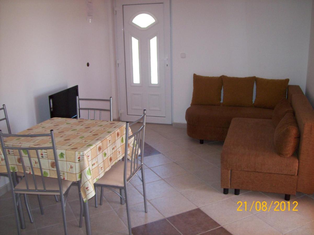 Apartments With A Parking Space Vir - 17422 المظهر الخارجي الصورة